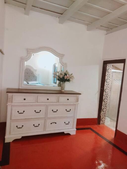 A Quaint Cottage With Rajah'S Seat View. Madikeri Exteriér fotografie