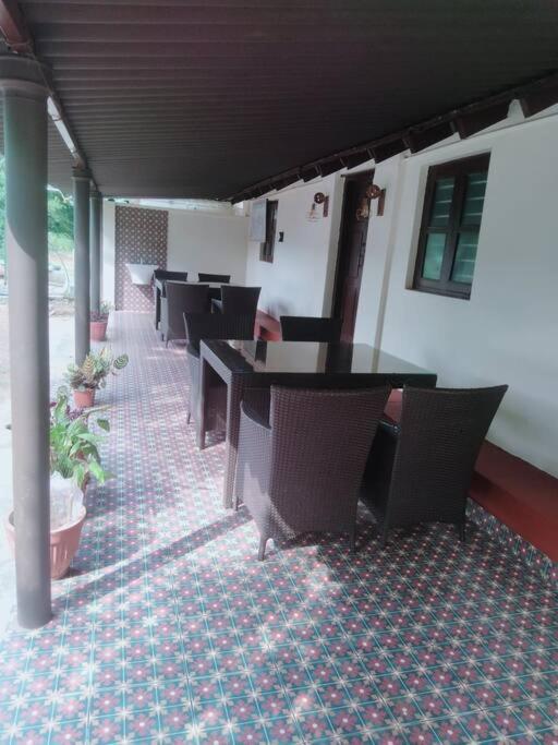 A Quaint Cottage With Rajah'S Seat View. Madikeri Exteriér fotografie