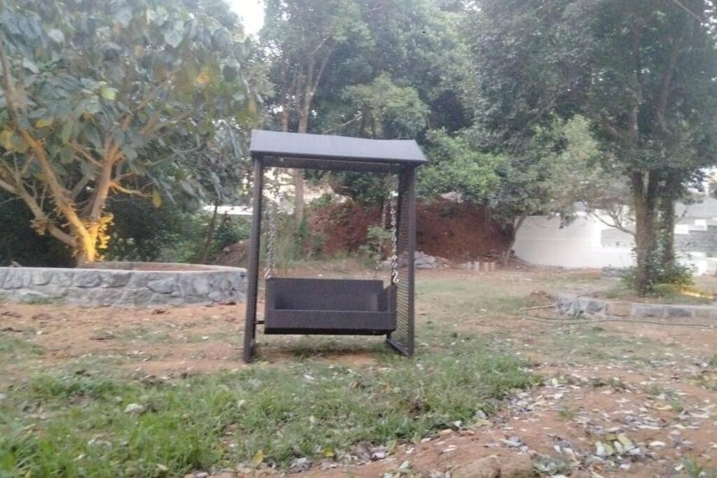 A Quaint Cottage With Rajah'S Seat View. Madikeri Exteriér fotografie